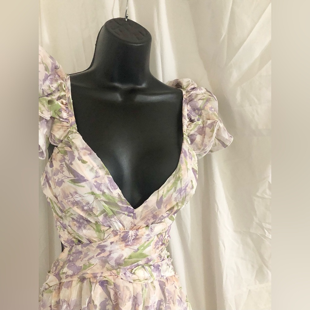 Ethereal ruffled shoulder sweetheart neckline cutout
layered maxi dress size XS - Picture 4 of 16